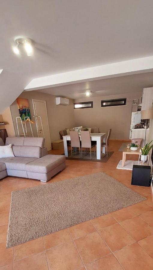 Casa Vacanza A 11 Km Dall'Aeroporto Di Palermo カリーニ エクステリア 写真